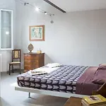 Pitti Flats Serragli