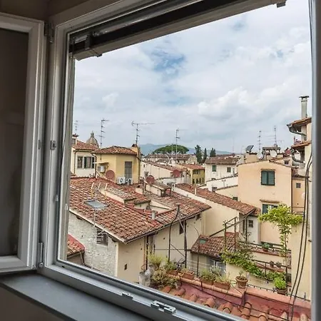 Pitti Flats Serragli Daire