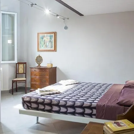 Pitti Flats Serragli