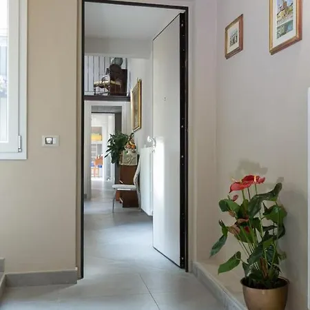 Pitti Flats Serragli * فلورنس