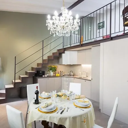 Pitti Flats Serragli Floransa