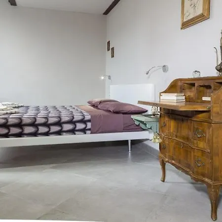 Pitti Flats Serragli Firenze